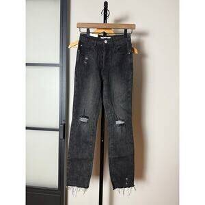 NWT Rachel Parcell Distressed Straight Leg Jean In Size 23